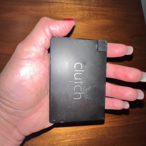 Clutch Portable Chargers - Picture 3 of 5